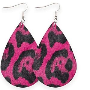 Handmade Vegan Leather Teardrop Dangle Set NWT